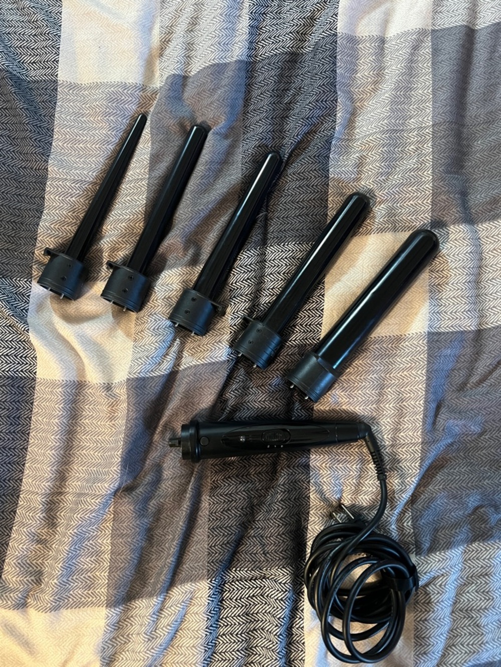 Interchangeable Black Curling Wand Set with Multiple Barrels